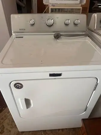 Selling a matching set washer and dryer both in great working conditio
