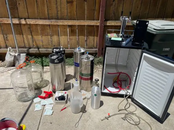 Edgestar 2 Tap Kegerator and misc home brew suipplies