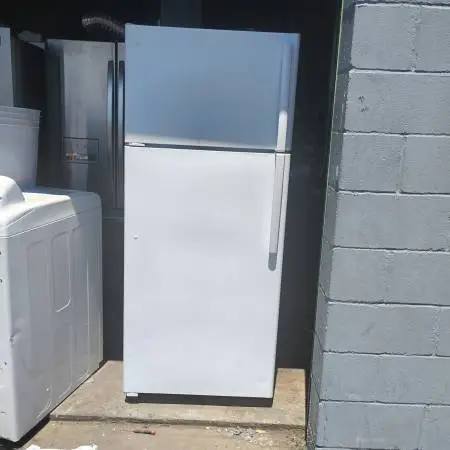Frigidaire refrigerator basically new