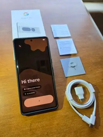 Google Pixel 7 Pro - 128GB - Factory Unlocked (Complete in Box + Case)