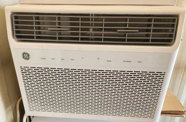 Window Unit ACs ~ (3), Identical, Like new, Used 1 season, W/Remotes