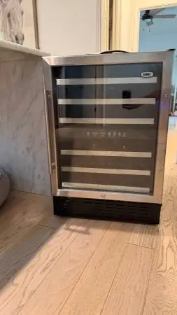 Summit 24 Built-In Dual-Zone Wine Fridge / Cellar - MINT Condition