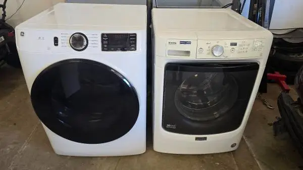 *FREE DELIVERY* High Efficiency Washer Dryer