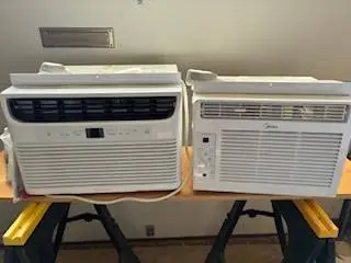 Like New 5000BTU Air Conditioner