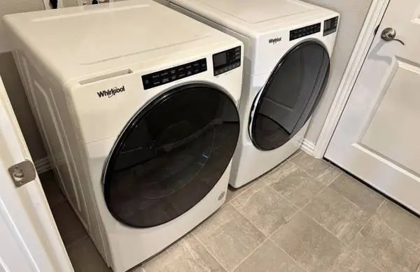 Whirlpool Washer & Dryer Set