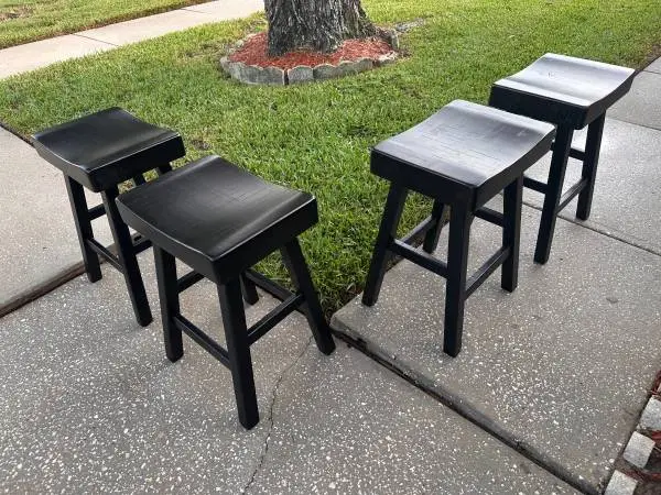 4 black counter height stools