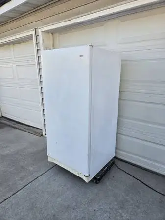 Kenmore Upright Freezer 15cf 60x28x29 *Works Great