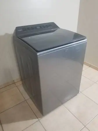 WHIRLPOOL Washer Large Capacity only 250.00