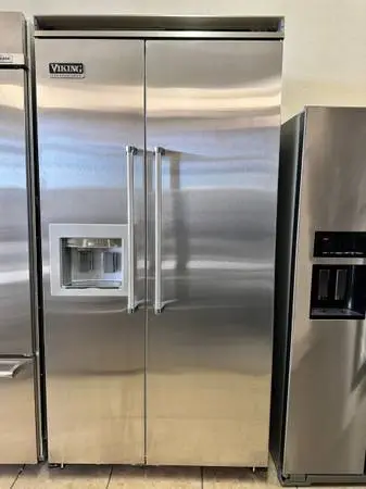 Viking 42 Built-in Stainless Steel refrigerator LIKE NEW W/ WARRANTY!