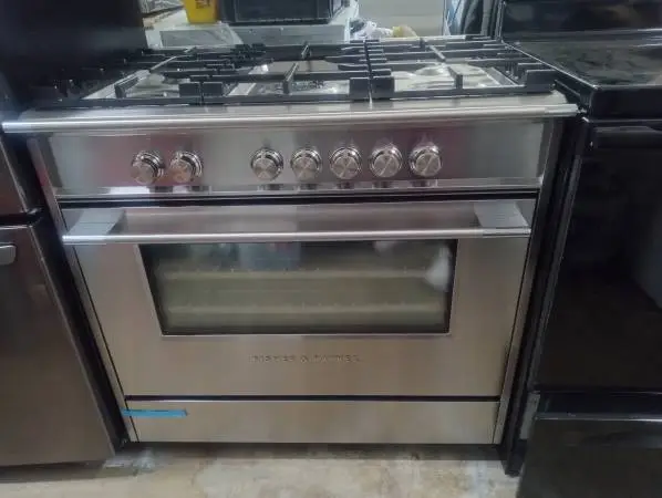 36w  Fisher Paykel slide in gas range convection oven