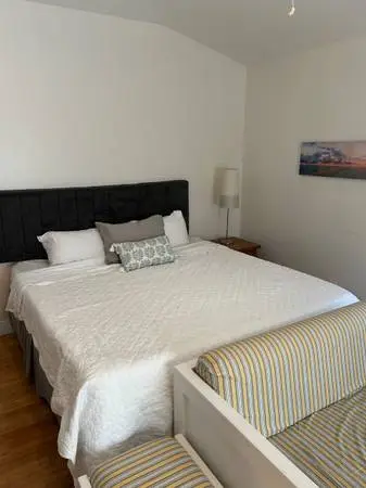 Kingsize Bed (Frame, box spring and mattress