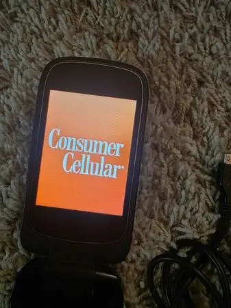 Consumer Cellular Z2332CC Flip Cell Phone-GSM UNLOCKED