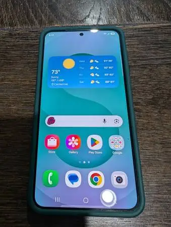 Like New Samsung Galaxy S25 128GB 5G in mint green, Verizon!