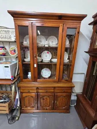 Light Wood Colored China Cabinet