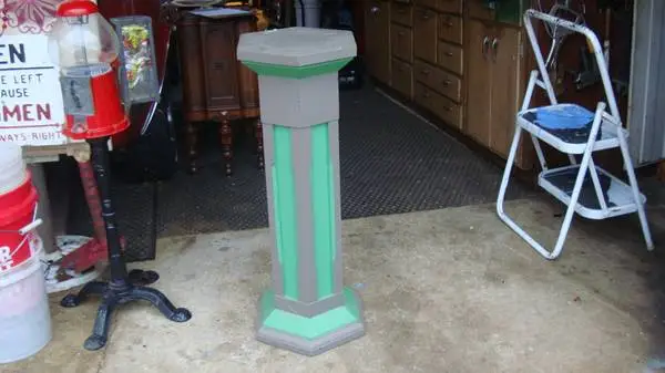 vintage painted octagon plant stand very sturdy look good