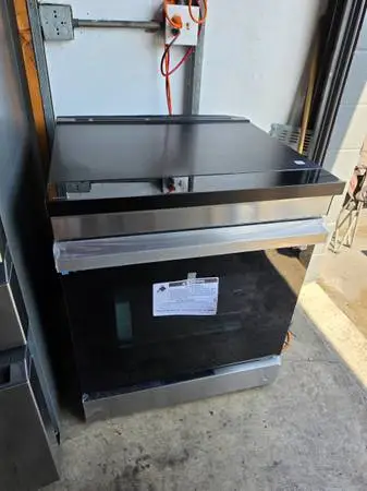 New ! Samsung induction stainless steel slide in electric stove