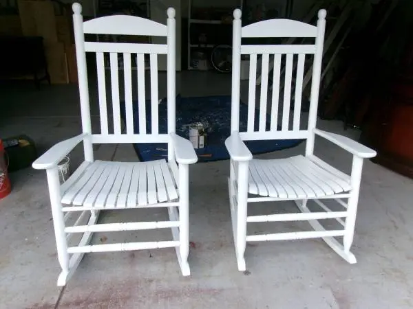 QUALITY LARGE OLD SCHOOL 2 OAK WHITE PORCH ROCKERS (PIC)