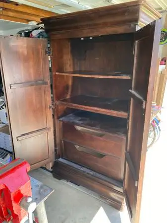 Armoire