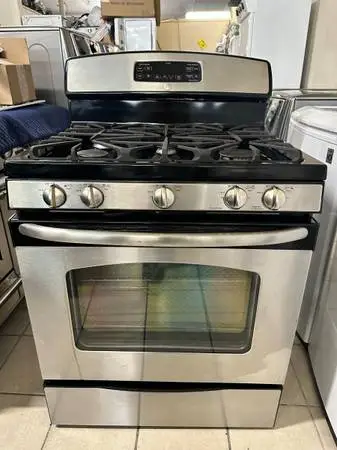 GE JGB282SET3SS Steel 5 burner Gas range stove LIKE NEW W/ WARRANTY!!