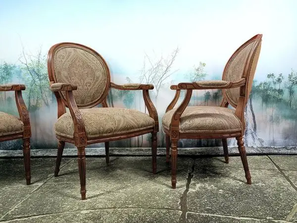 Set of 4 ETHAN ALLEN Francesca French Medallion Accent Chairs