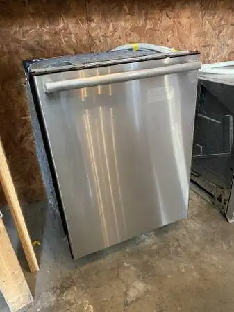 SS Bosch Dishwasher Built In Model #SHX3AR75UC/19 Used Good Cond