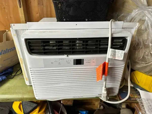 12000 btu Frigidaire