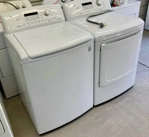 #14 Nice LG Washer And Electric Dryer Set. XL Capacity