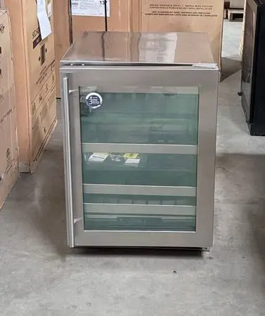 U-Line UHBV524-SG01A 24 Beverage Center Stainless Steel