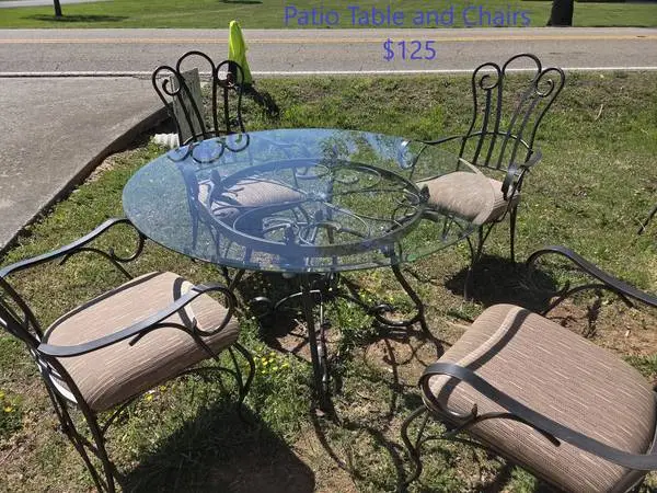 Glass patio table With 4 Chairs