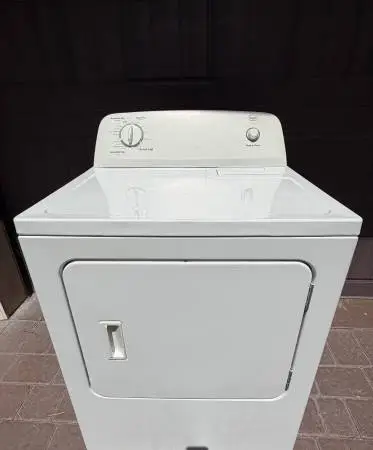 LIKE NEW WHIRLPOOL DRYER