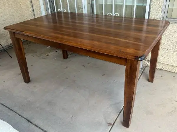 Dining Table Ashley Furniture 6’ Solid Wood Delivery Available