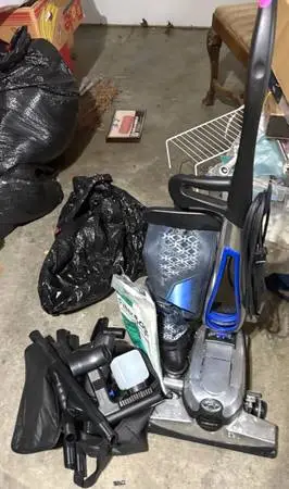 Kirby Avalir 2 Vacuum w Attachments & New Filter Bags