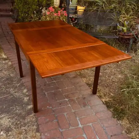 Gorgeous vintage MCM Danish Modern exp teak Dining Table/Ready