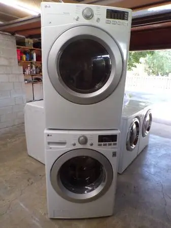 LG washer and dryer /stackable