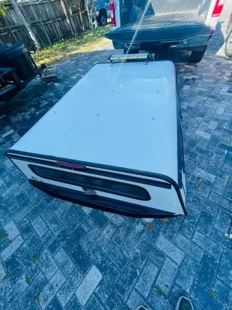 Commercial Cap For a Ford pickup truck FL150
