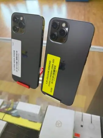 🔥 Completely Unlocked Phones starting at just $379! 📱  No contracts. No ca