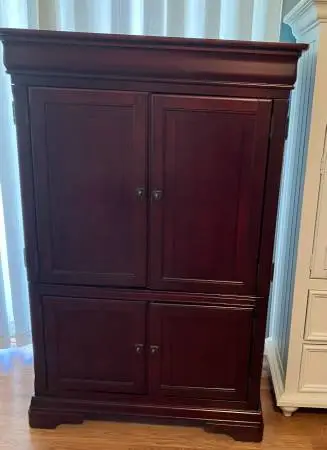 CHERRY WOOD TV/STORAGE CABINET