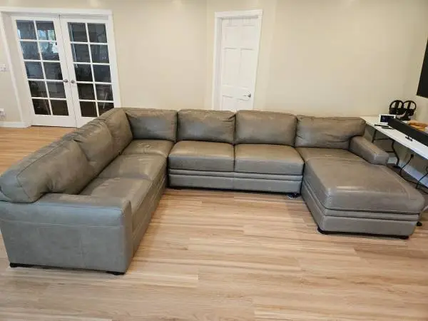 Leather Sectional Sofa, Like New, 3 Piece