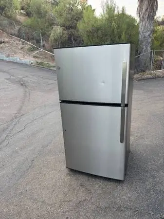 21.9 cubic Stainless steel refrigerator fridge with freezer
