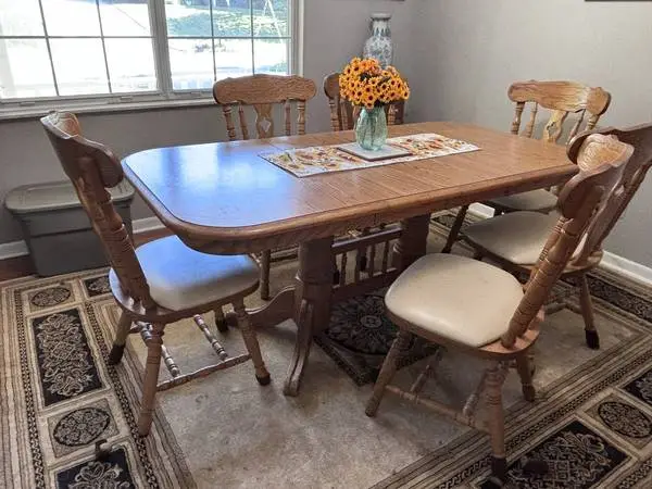 Dining room table