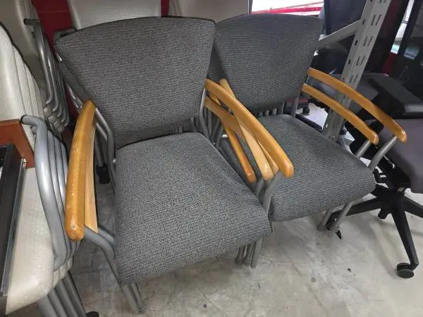 4 MATCHING STACKABLE WAITING ROOM CHAIRS