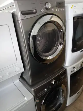 ★LG gray stackable front load washer and dryer set