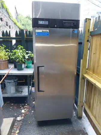 Freezer turbo air