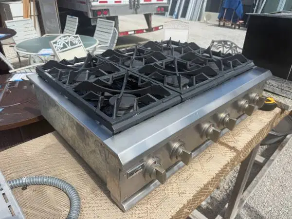 36W SS GE Monogram Natural Gas Cooktop Model # ZGU36N6H2SS Used