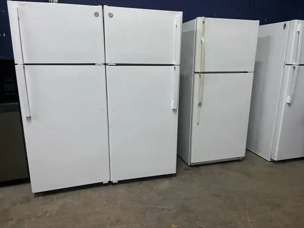 Top and bottom fridges