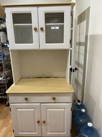 White Hutch