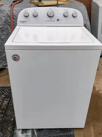 WHIRLPOOL TOP LOADING SUPER CAPACITY WASHER IN EXCELLENT CONDITION