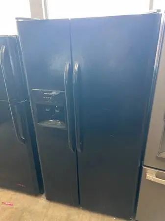 Frigidaire Black side by side Refrigerator