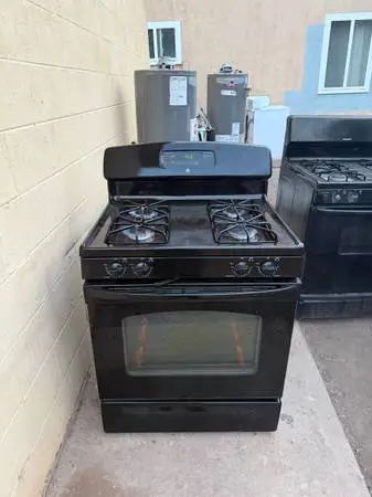 GE Black Natural Gas Stove For Sale $100 Or Best Offer