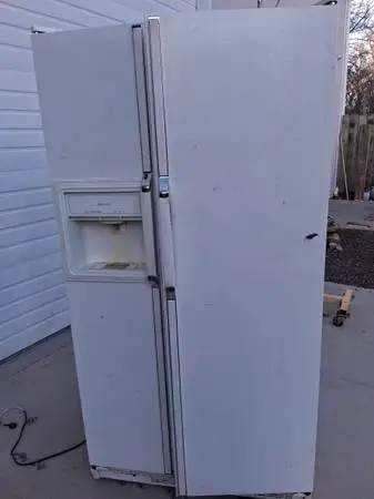 Refrigerator
